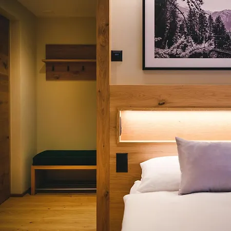 Hotel Tannenhof 3*