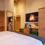 Hotel Tannenhof 3*